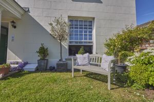 Communal Gardens- click for photo gallery
